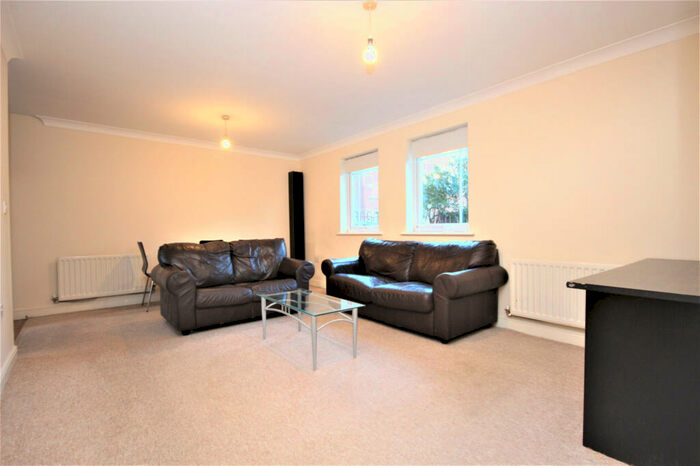 2 Bedroom Flat To Rent In Bankwell Street, Manchester, M15