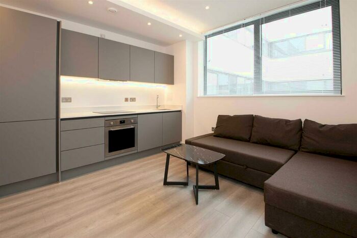 1 Bedroom Apartment To Rent In Linford Wood, MK14