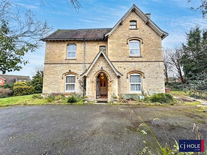 8 Bedroom Detached House For Sale In Vicarage Close, Churchdown, Gloucester, GL3