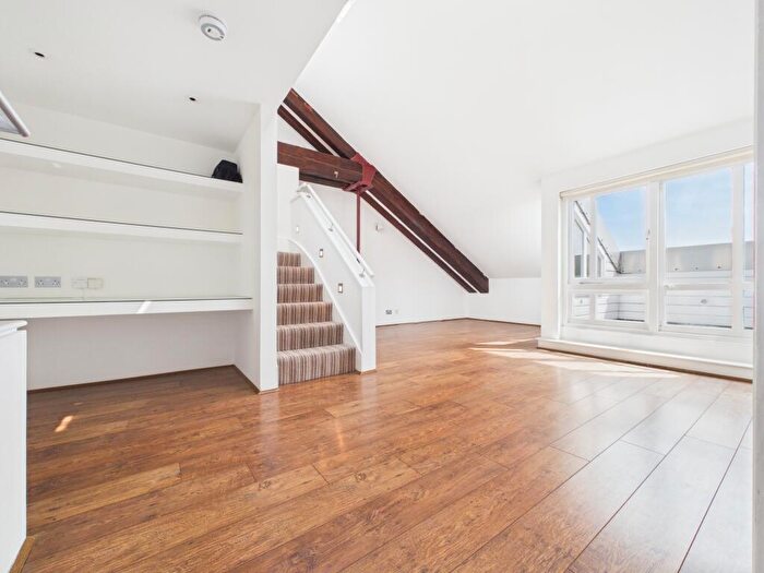 2 Bedroom Duplex For Sale In Plate House, Burrells Wharf Square, London, E14