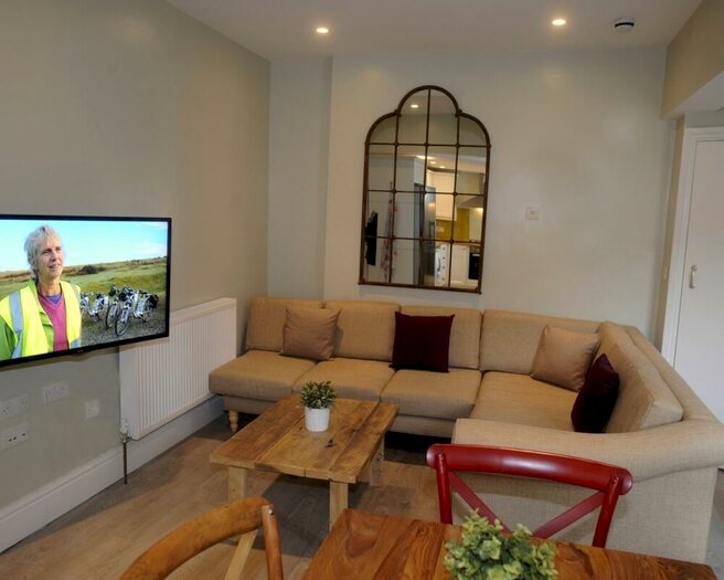 5 Bedroom Terraced House To Rent In Old Park Road, Exeter, EX4