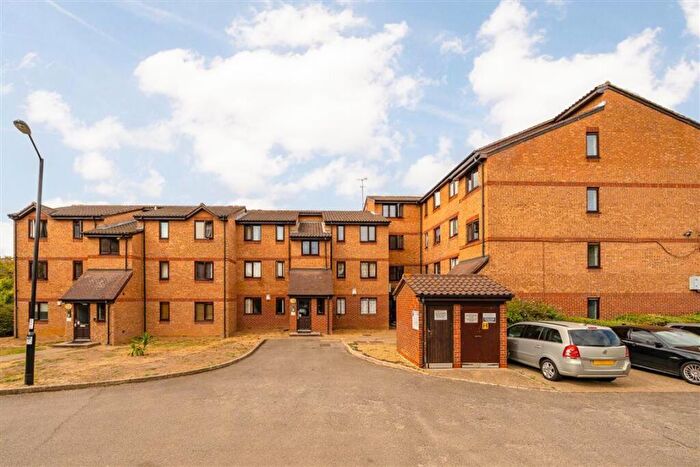 2 Bedroom Flat For Sale In Bridge Meadows, New Cross, SE14