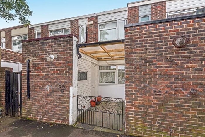 2 Bedroom Terraced House To Rent In Barth Road, London, SE18