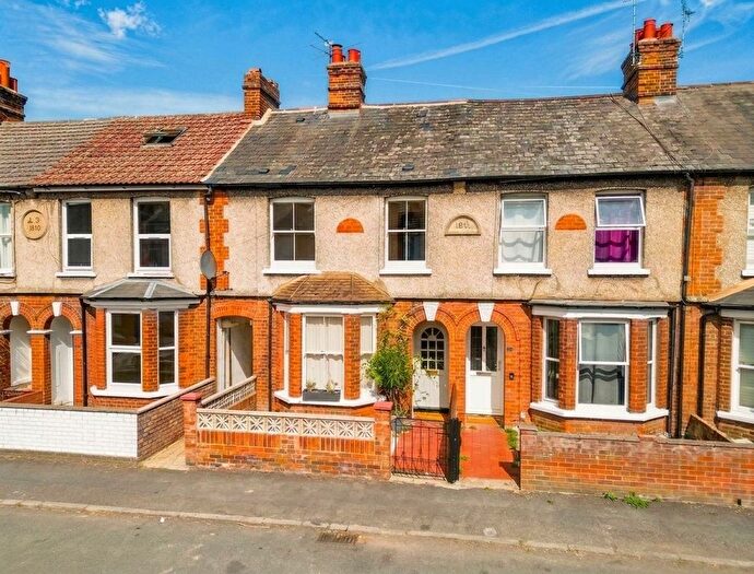 2 Bedroom Terraced House For Sale In Chiltern Street, Aylesbury, HP21