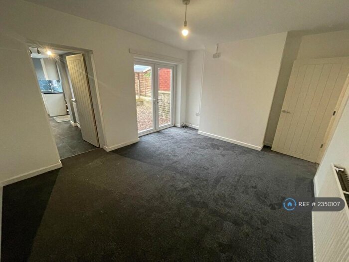 4 Bedroom Semi-Detached House To Rent In Mill Street, Crewe, CW2