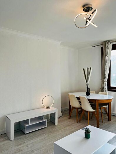 2 Bedroom Flat To Rent In Hilton Drive, Woodside, Aberdeen, AB24