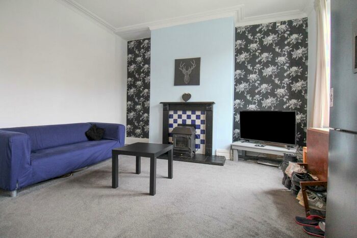 4 Bedroom Terraced House To Rent In Beechwood Mount, LS4