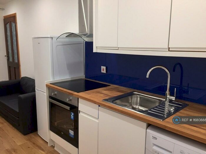 1 Bedroom Maisonette To Rent In Colin Gardens, London, NW9