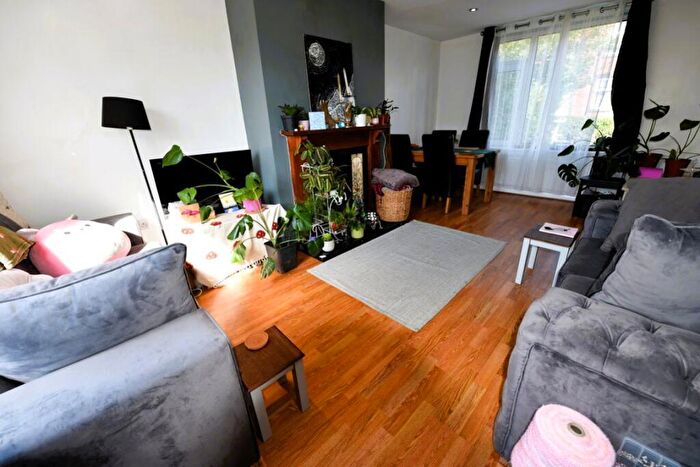 4 Bedroom House To Rent In Langdale Avenue, LS6