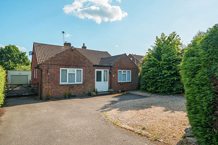 3 Bedroom Detached Bungalow For Sale In The Avenue, Liphook, GU30
