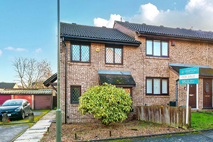 3 Bedroom Terraced House For Sale In Collingwood Close, London, SE20