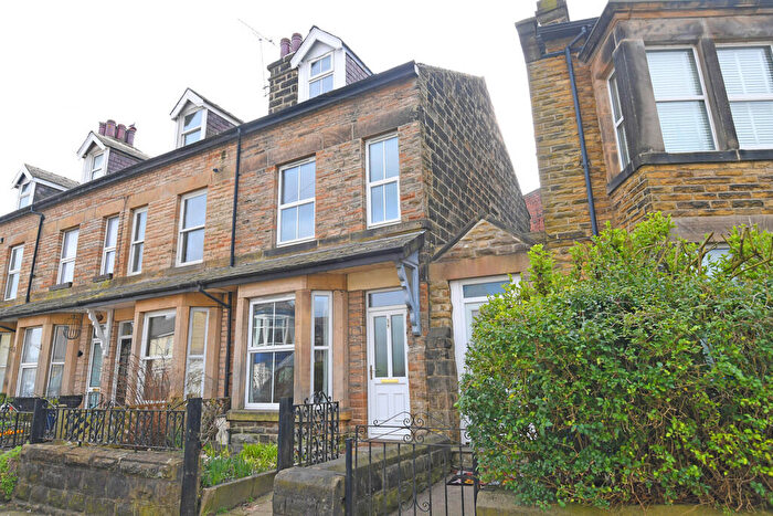 4 Bedroom End Of Terrace House To Rent In Chatsworth Place, Harrogate, HG1