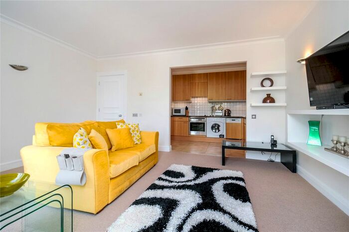 1 Bedroom Flat To Rent In Juniper Court, Kensington Green, W8