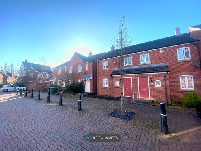 3 Bedroom Semi-Detached House To Rent In Tomblin Drive, Smethwick, B66