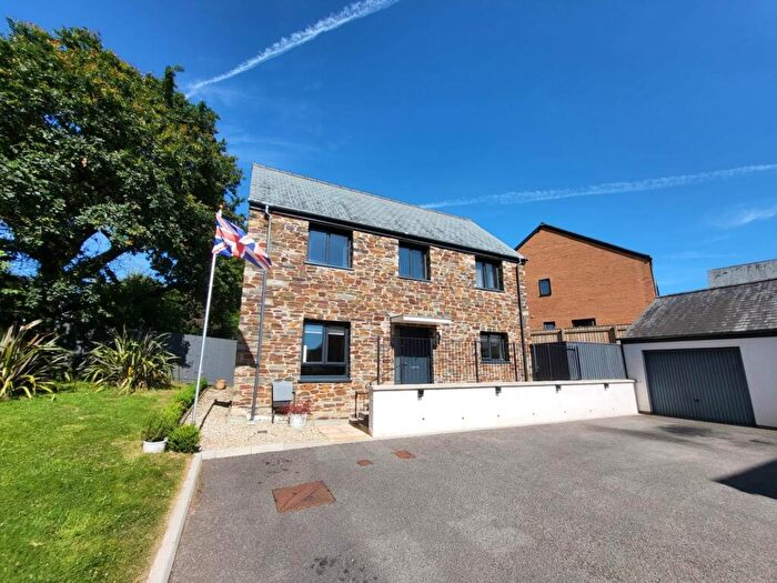 3 Bedroom House For Sale In Carbona Close, Meadow Brook, PL17