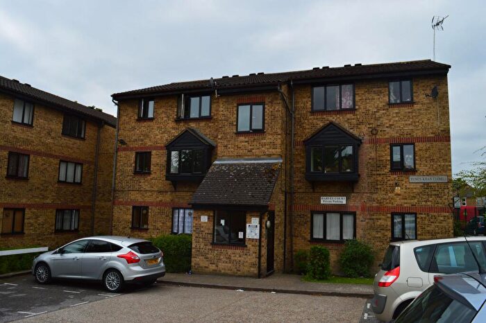 Studio To Rent In Harvey Court, E17