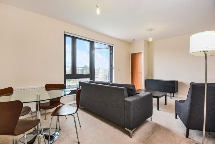 1 Bedroom Flat To Rent In Fisher Close, Surrey Quays, London, SE16