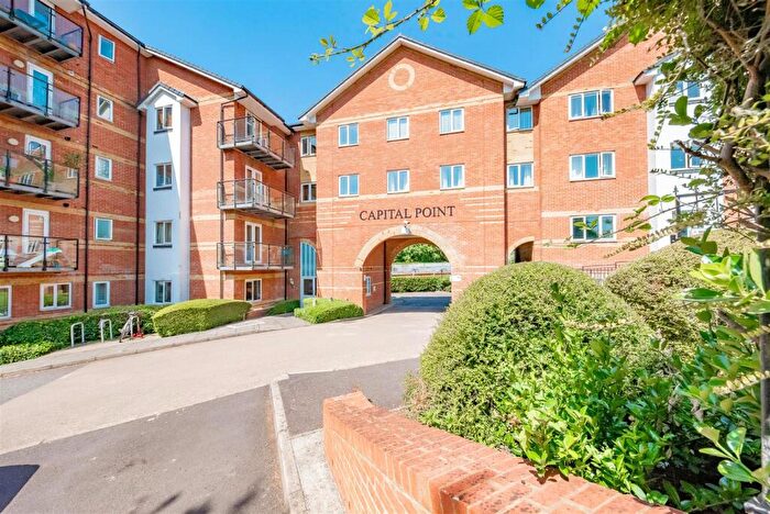 2 Bedroom Flat To Rent In Capital Point, Temple Place, Reading, RG1
