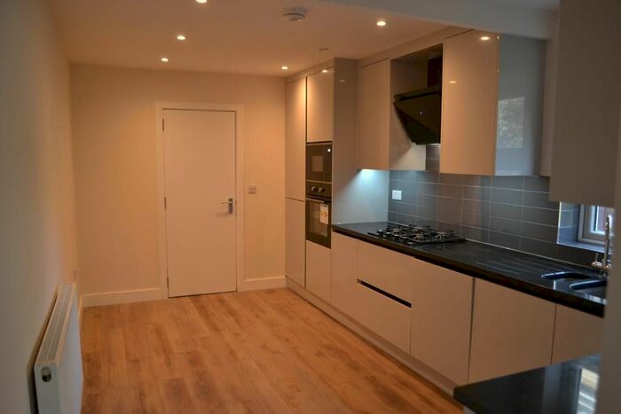 5 Bedroom Terraced House To Rent In Edridge Road, Croydon, London, CR0