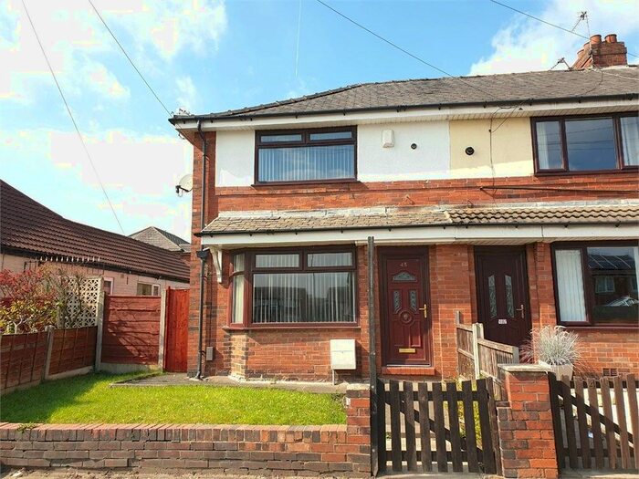 2 Bedroom End Of Terrace House To Rent In Dumers Lane, Radcliffe, Manchester, M26