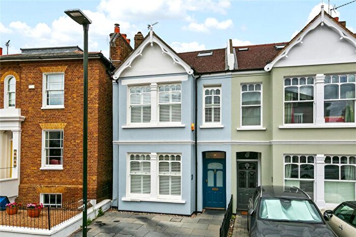 4 Bedroom End Of Terrace House For Sale In St Leonards Road, East Sheen, SW14