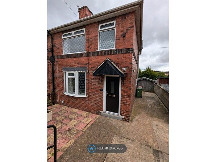 3 Bedroom Semi-Detached House To Rent In Duke Of York Street, Wrenthorpe, Wakefield, WF2