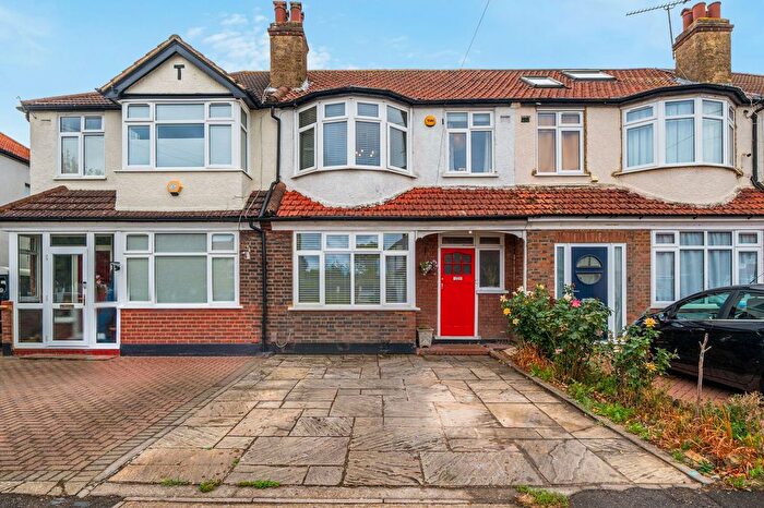 3 Bedroom Terraced House For Sale In Cranborne Avenue, Surbiton, KT6