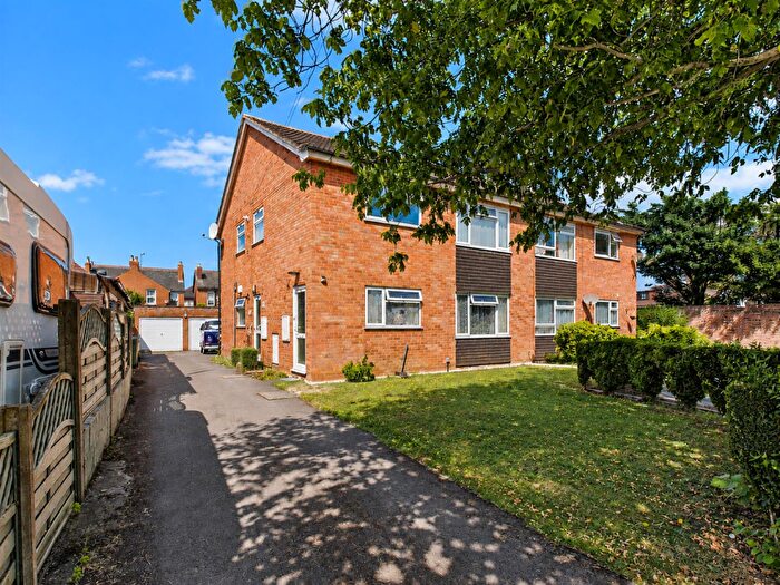 2 Bedroom Maisonette For Sale In Malvern Road, Gloucester, GL1