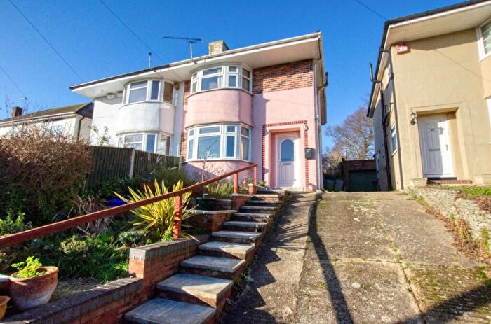 3 Bedroom Semi Detached House For Sale In High View Way, Midanbury, Hampshire, SO18