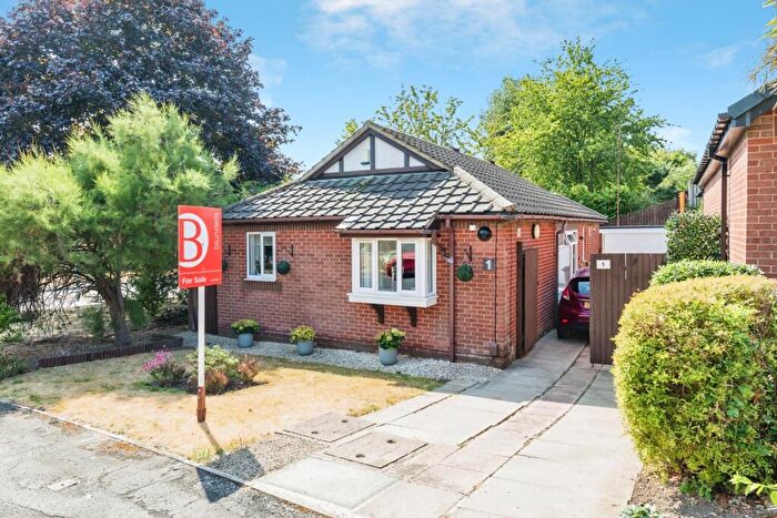 2 Bedroom Bungalow For Sale In Fenton Fields, Rotherham, South Yorkshire, S61