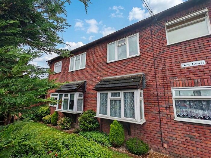 1 Bedroom Flat To Rent In Queens Road, High Wycombe, HP13