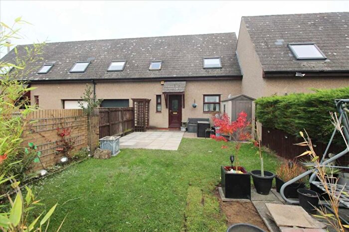 3 Bedroom Town House For Sale In West Farm Court, Cramlington, NE23