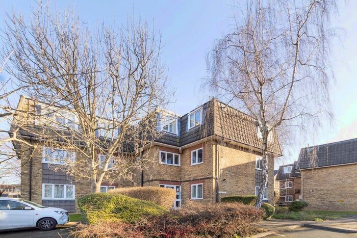 1 Bedroom Flat To Rent In Green Lane, London W7