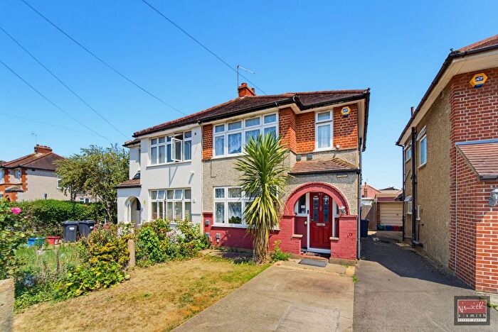 3 Bedroom Semi Detached House For Sale In West Road, Bedfont, TW14