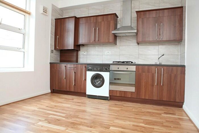 1 Bedroom Flat To Rent In Fordham Street, Whitechapel, London, E1