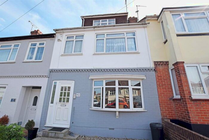 4 Bedroom Terraced House To Rent In Elmfield, Gillingham, ME8