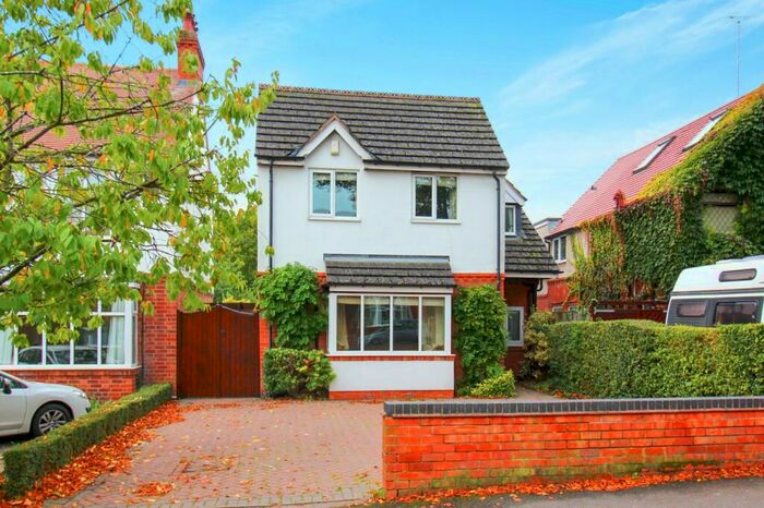 4 Bedroom Link Detached House To Rent In Priory Road, Kenilworth, CV8