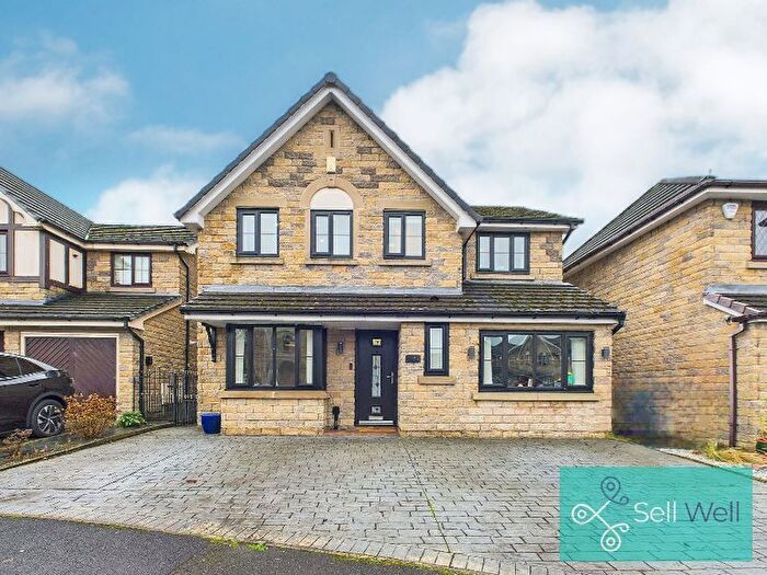 4 Bedroom Detached House For Sale In Highclove Lane, Worsley, Manchester, M28