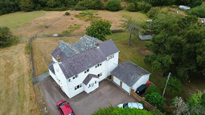 5 Bedroom Detached House For Sale In Ruthin Road, Bwlchgwyn, Wrexham, LL11