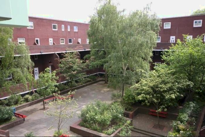 2 Bedroom Flat To Rent In Tamar Square, Charteris Rd, Woodford Green, IG8