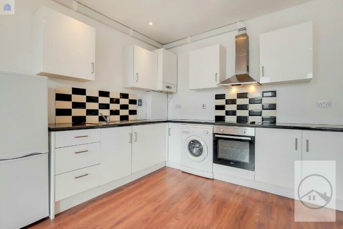 2 Bedroom Flat To Rent In Peckham High Street, London, SE15