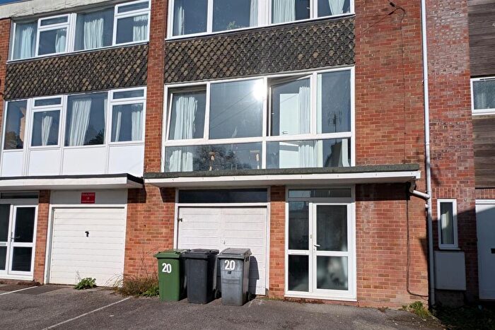 5 Bedroom Terraced House To Rent In Sparkford Close, SO22