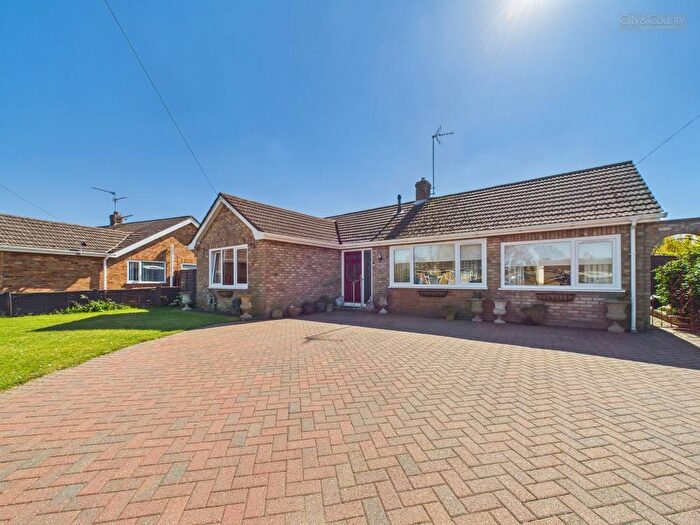 3 Bedroom Detached Bungalow For Sale In Park Close, Spalding, PE11