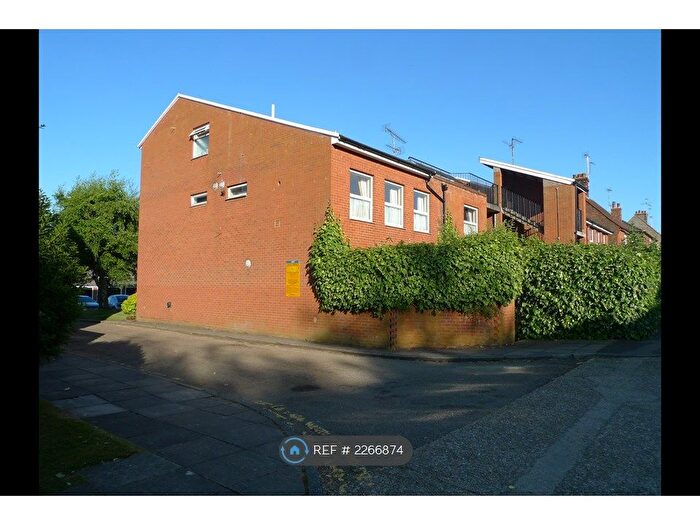 1 Bedroom Flat To Rent In Pondcroft Road, Knebworth, SG3