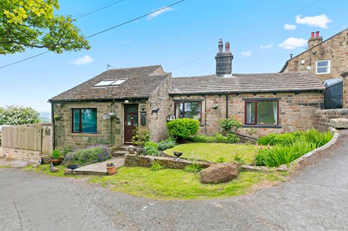 3 Bedroom Bungalow For Sale In West Morton, Keighley, West Yorkshire, BD20