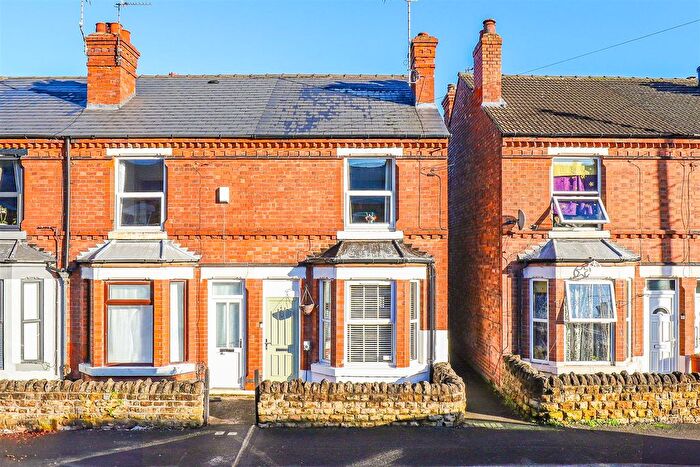 2 Bedroom End Of Terrace House For Sale In Matlock Street, Netherfield, Nottinghamshire, NG4