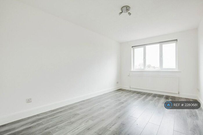 1 Bedroom Flat To Rent In Cornmow Drive, London, NW10
