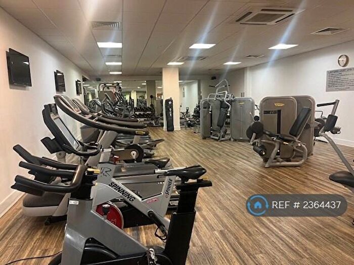 1 Bedroom Flat To Rent In Colbalt Point, London, E14