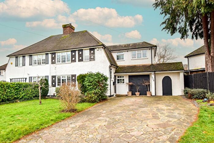 4 Bedroom Semi-Detached House To Rent In The Parkway, Iver, SL0