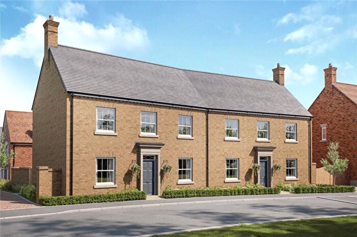 3 Bedroom Semi-Detached House For Sale In Mountbatten Park, Hoe Lane, North Baddesley, Hampshire, SO52